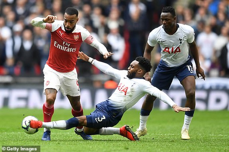 Tottenham 1-1 Arsenal: Abameyang sút phạt đền hỏng, Torreira bị đuổi - 7 Tottenham 1-1 Arsenal: Abameyang sút phạt đền hỏng, Torreira bị đuổi - 7