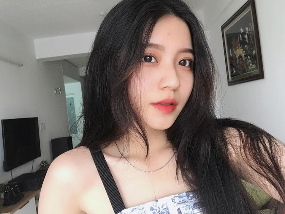 Cô gái Sài thành có góc nghiêng hoàn hảo hút đông đảo fans hâm mộ - 5 Cô gái Sài thành có góc nghiêng hoàn hảo hút đông đảo fans hâm mộ - 5