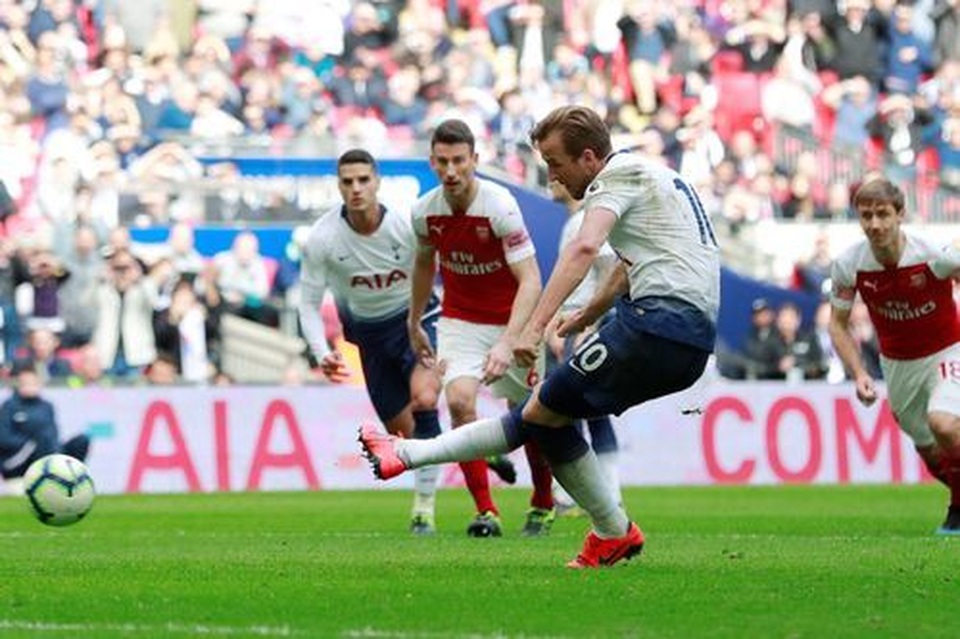 Tottenham 1-1 Arsenal: Abameyang sút phạt đền hỏng, Torreira bị đuổi - 1 Tottenham 1-1 Arsenal: Abameyang sút phạt đền hỏng, Torreira bị đuổi - 1