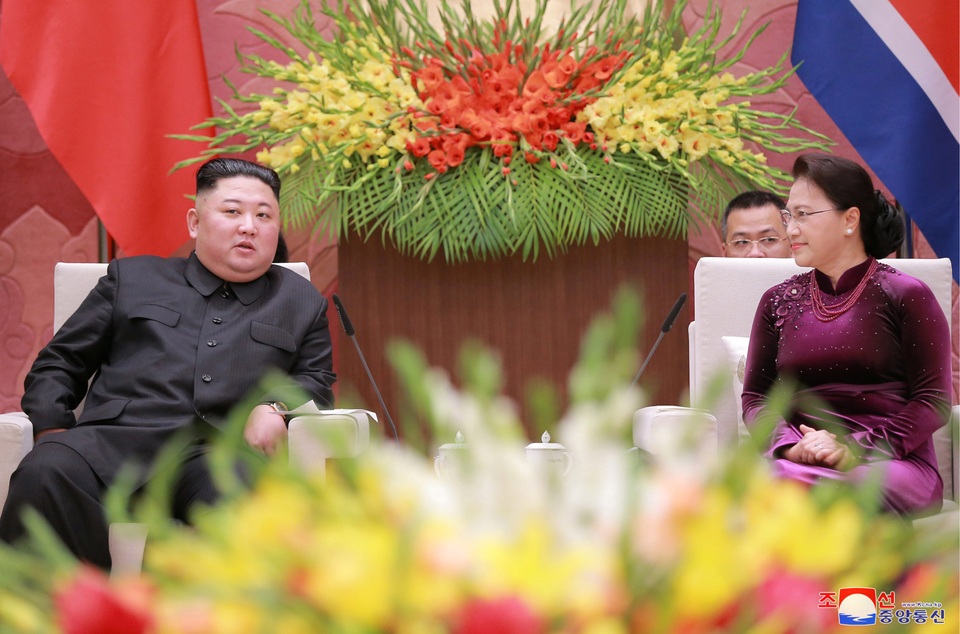 Truyền thông Triều Tiên đăng bộ ảnh ấn tượng về chuyến thăm Việt Nam của ông Kim Jong-un - 13 Truyền thông Triều Tiên đăng bộ ảnh ấn tượng về chuyến thăm Việt Nam của ông Kim Jong-un - 13
