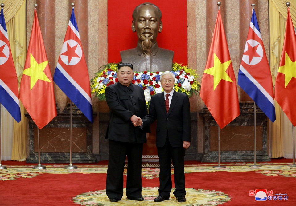 Truyền thông Triều Tiên đăng bộ ảnh ấn tượng về chuyến thăm Việt Nam của ông Kim Jong-un - 3 Truyền thông Triều Tiên đăng bộ ảnh ấn tượng về chuyến thăm Việt Nam của ông Kim Jong-un - 3