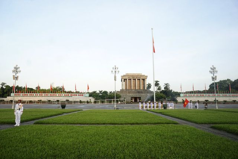 Chủ tịch Triều Tiên Kim Jong-un vào Lăng viếng Chủ tịch Hồ Chí Minh - 10 Chủ tịch Triều Tiên Kim Jong-un vào Lăng viếng Chủ tịch Hồ Chí Minh - 10