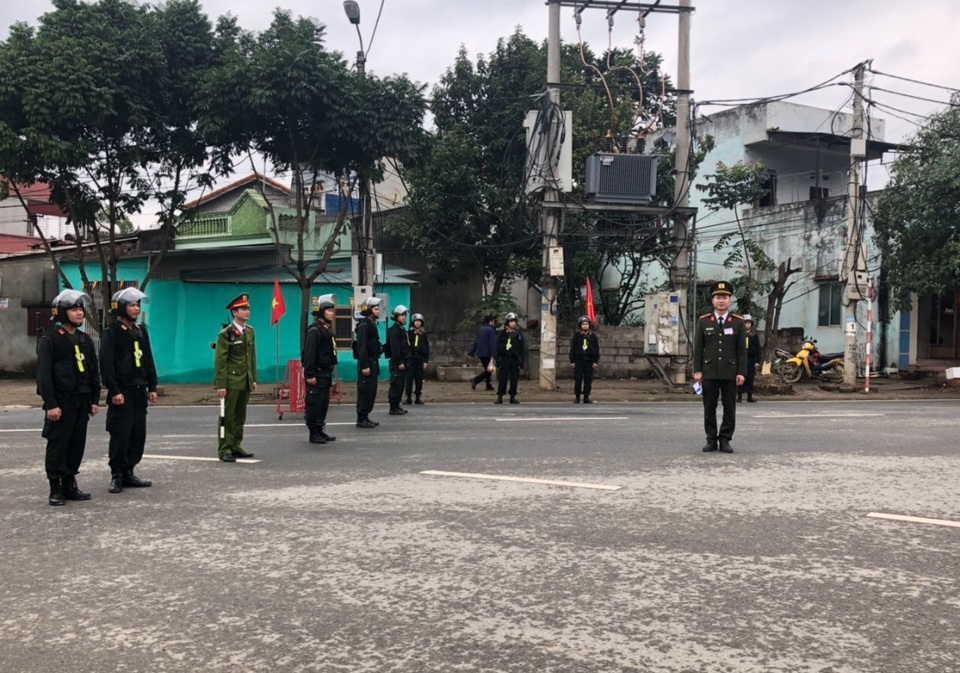 Chủ tịch Kim Jong-un vẫy tay chào Việt Nam, lên tàu về nước - 21 Chủ tịch Kim Jong-un vẫy tay chào Việt Nam, lên tàu về nước - 21