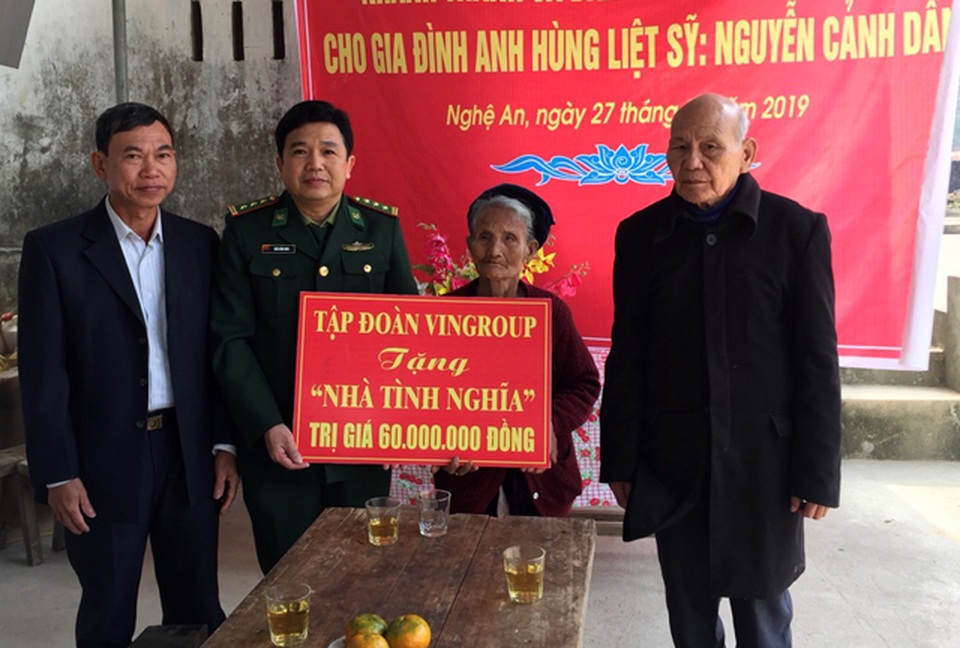 24 tuổi, Trung uý biên phòng trẻ ngã xuống trong cuộc đọ súng với phỉ - 3 24 tuổi, Trung uý biên phòng trẻ ngã xuống trong cuộc đọ súng với phỉ - 3