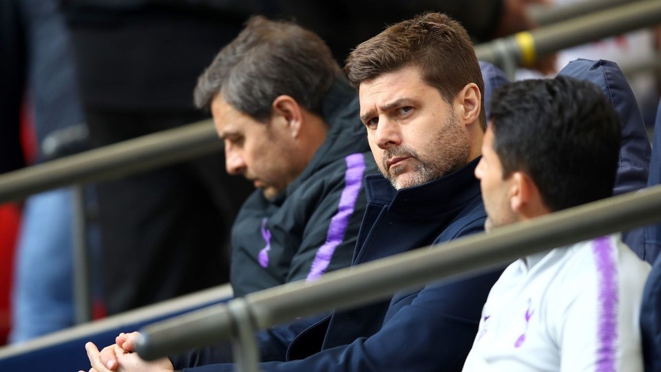 Tottenham 1-1 Arsenal: Abameyang sút phạt đền hỏng, Torreira bị đuổi - 12 Tottenham 1-1 Arsenal: Abameyang sút phạt đền hỏng, Torreira bị đuổi - 12