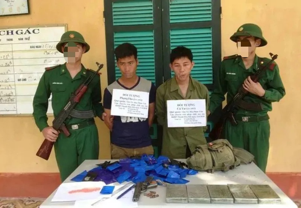 “Lá chắn thép” ngăn dòng ma túy trên tuyến biên giới - 3 “Lá chắn thép” ngăn dòng ma túy trên tuyến biên giới - 3