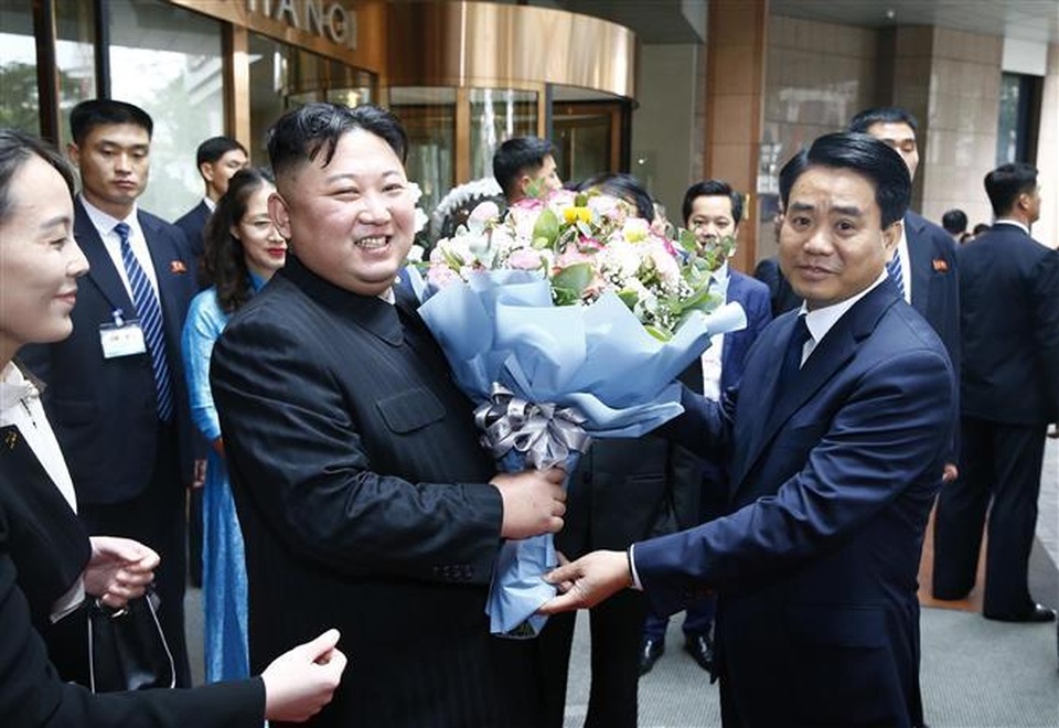 Chủ tịch Kim Jong-un vẫy tay chào Việt Nam, lên tàu về nước - 27 Chủ tịch Kim Jong-un vẫy tay chào Việt Nam, lên tàu về nước - 27