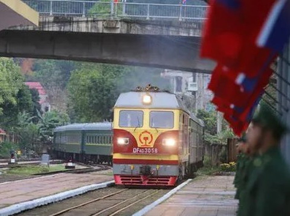 Hé lộ yêu cầu “khắt khe” đón Chủ tịch Triều Triên Kim Jong-un tại Đồng Đăng - 1 Hé lộ yêu cầu “khắt khe” đón Chủ tịch Triều Triên Kim Jong-un tại Đồng Đăng - 1