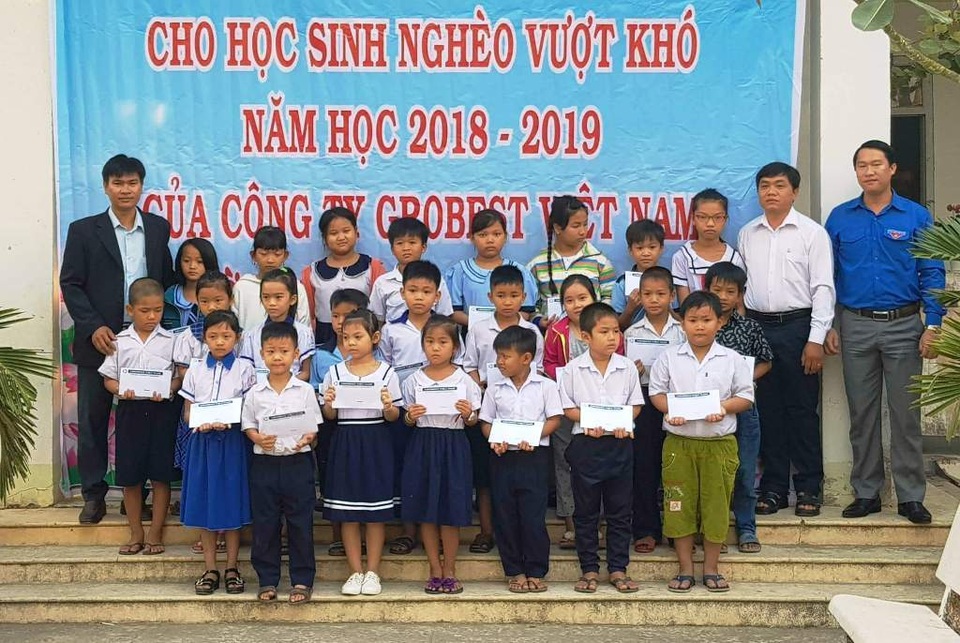 Grobest Việt Nam trao 100 suất học bổng đến học sinh nghèo ở Đồng Tháp - 2 Grobest Việt Nam trao 100 suất học bổng đến học sinh nghèo ở Đồng Tháp - 2
