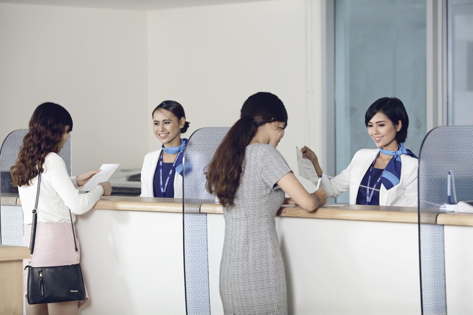Mừng 8/3, ngân hàng ưu đãi đặc biệt cho khách hàng nữ và cả người thân - 2 Mừng 8/3, ngân hàng ưu đãi đặc biệt cho khách hàng nữ và cả người thân - 2