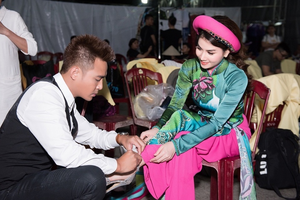 Mỹ nhân “Cổng mặt trời” tiết lộ chồng thích vào bếp rửa bát cho vợ - 3 Mỹ nhân “Cổng mặt trời” tiết lộ chồng thích vào bếp rửa bát cho vợ - 3