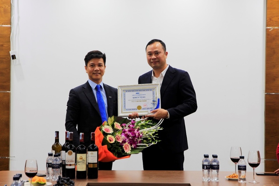 Đại Phú Thành nhận danh hiệu đại lý tiên tiến từ tập đoàn FLC - 1