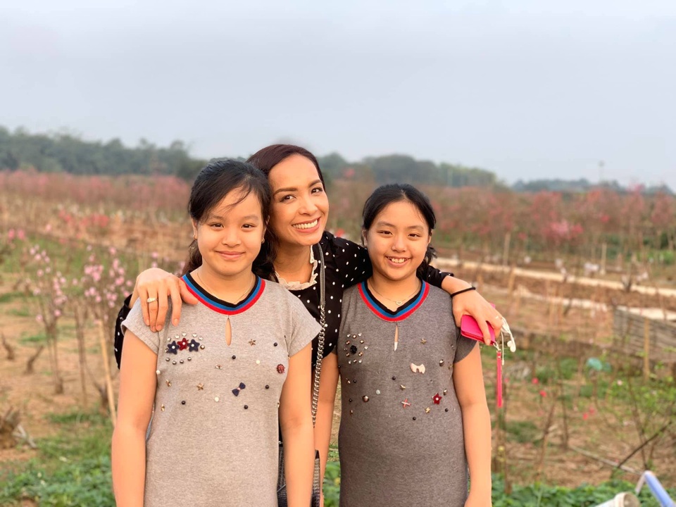 Thuy Hanh 4.jpg Thuy Hanh 4.jpg