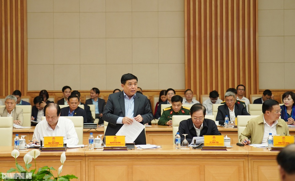 tieu ban kinh te 1.jpg tieu ban kinh te 1.jpg