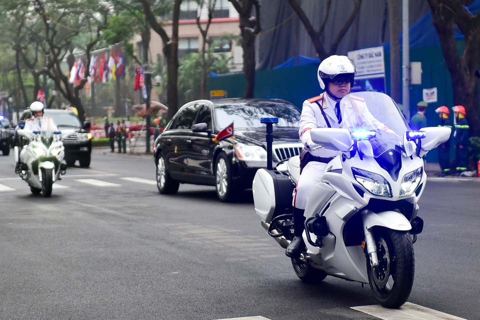 Dàn môtô khủng hộ tống xe nguyên thủ tại thượng đỉnh Mỹ - Triều - 5 Dàn môtô khủng hộ tống xe nguyên thủ tại thượng đỉnh Mỹ - Triều - 5
