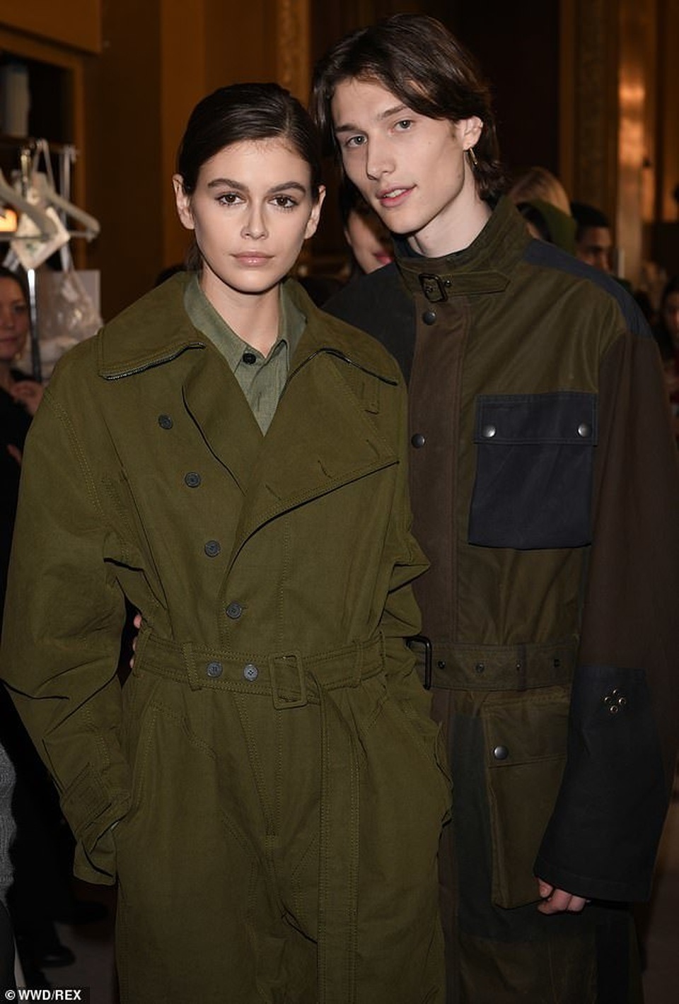 Kaia Gerber có bạn trai là người mẫu - 5 Kaia Gerber có bạn trai là người mẫu - 5