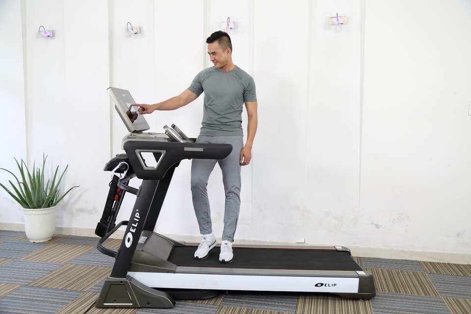 Tài tử Lương Thế Thành mách nhỏ món quà ý nghĩa cho quý ông tặng vợ ngày 8/3 - 3 Tài tử Lương Thế Thành mách nhỏ món quà ý nghĩa cho quý ông tặng vợ ngày 8/3 - 3