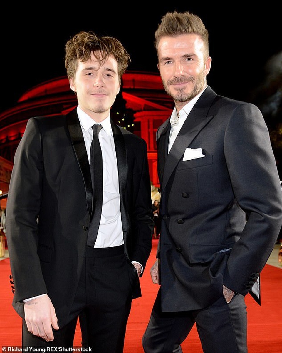 Brooklyn Beckham đón sinh nhật tuổi 20 bên bạn gái người mẫu - 16
