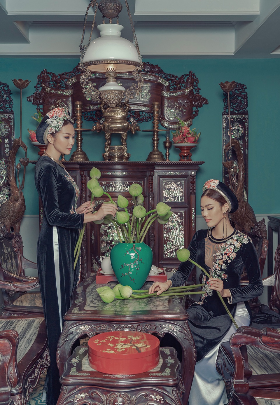 Lan Khuê tái xuất đằm thắm bên “mẹ chồng” Thanh Hằng sau tin đồn bầu bí - 1 Lan Khuê tái xuất đằm thắm bên “mẹ chồng” Thanh Hằng sau tin đồn bầu bí - 1