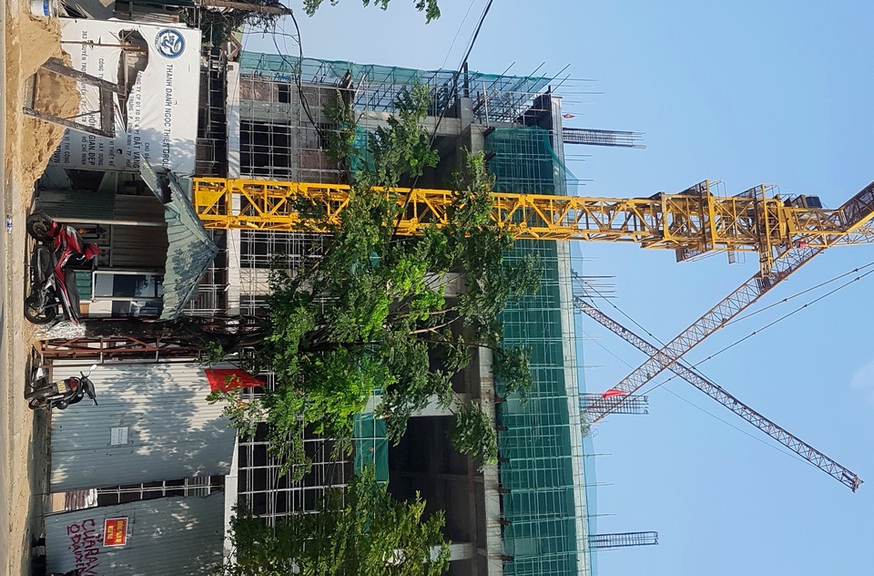Huế: Yêu cầu đại công trình trên “đất vàng” dừng thi công, khắc phục sự cố sập nhà dân - 2 Huế: Yêu cầu đại công trình trên “đất vàng” dừng thi công, khắc phục sự cố sập nhà dân - 2