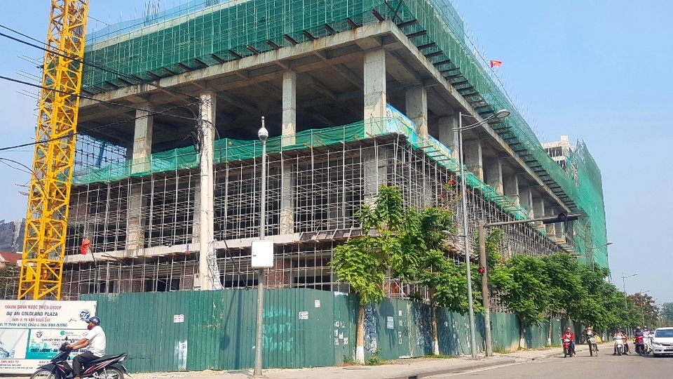 Huế: Yêu cầu đại công trình trên “đất vàng” dừng thi công, khắc phục sự cố sập nhà dân - 1 Huế: Yêu cầu đại công trình trên “đất vàng” dừng thi công, khắc phục sự cố sập nhà dân - 1