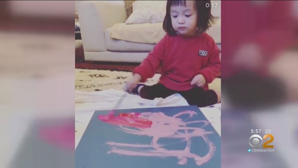 “Picasso nhí” kiếm hàng trăm triệu nhờ bán tranh khi chỉ mới 2 tuổi - 8 “Picasso nhí” kiếm hàng trăm triệu nhờ bán tranh khi chỉ mới 2 tuổi - 8