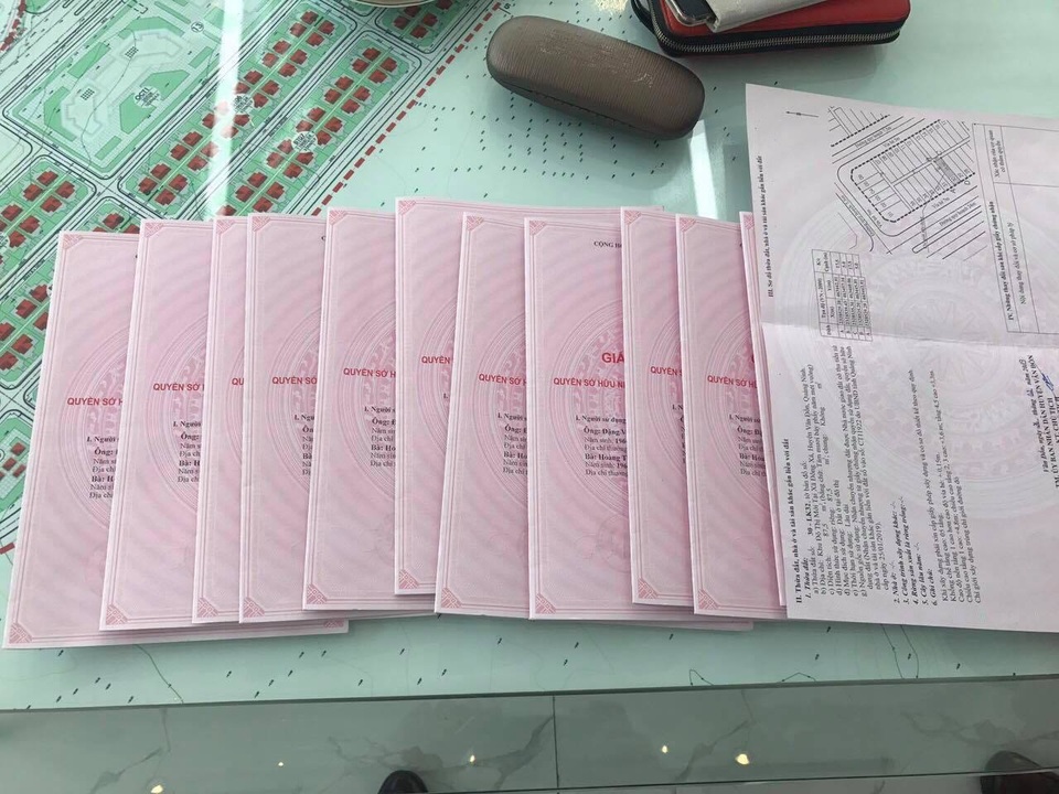 Lộ diện sổ đỏ đầu tiên tại dự án khu đô thị Phương Đông - Vân Đồn - 1 Lộ diện sổ đỏ đầu tiên tại dự án khu đô thị Phương Đông - Vân Đồn - 1