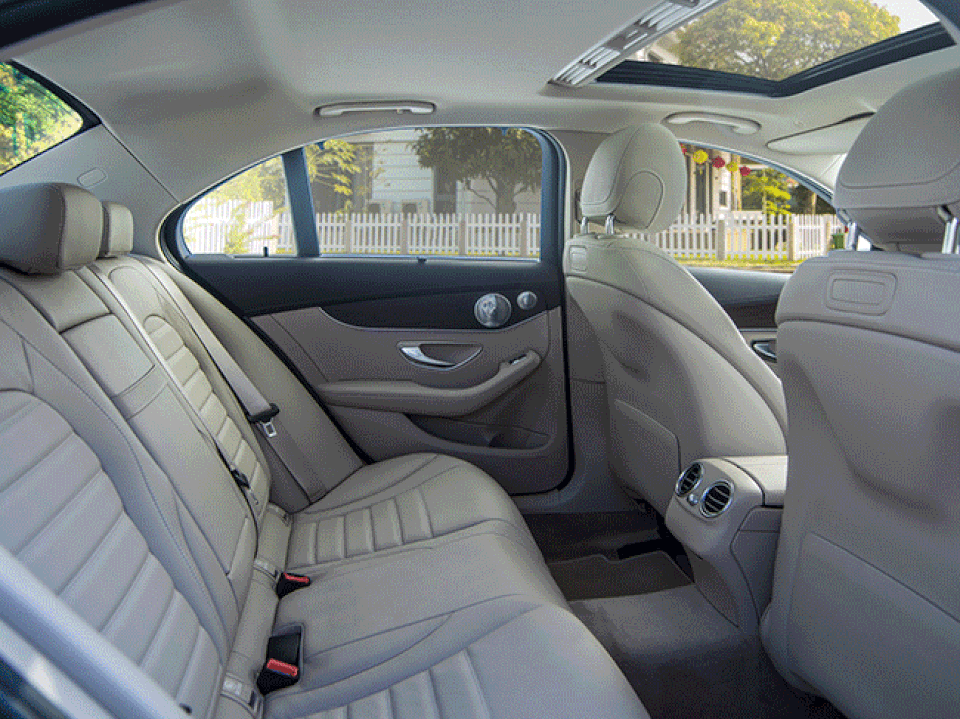 Mercedes-Benz C300 AMG phiên bản 2019 tại Việt Nam Mercedes-Benz C300 AMG phiên bản 2019 tại Việt Nam