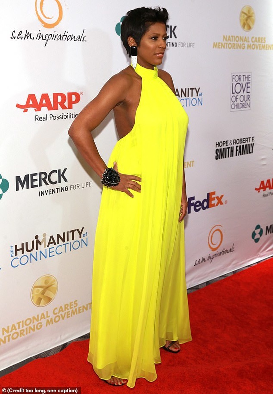 MC Tamron Hall mang thai ở tuổi 49 - 6