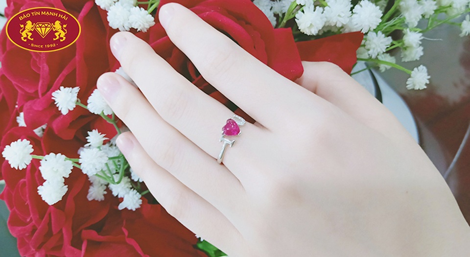 Tặng trang sức gì cho 8/3 thêm ý nghĩa - 1 Tặng trang sức gì cho 8/3 thêm ý nghĩa - 1