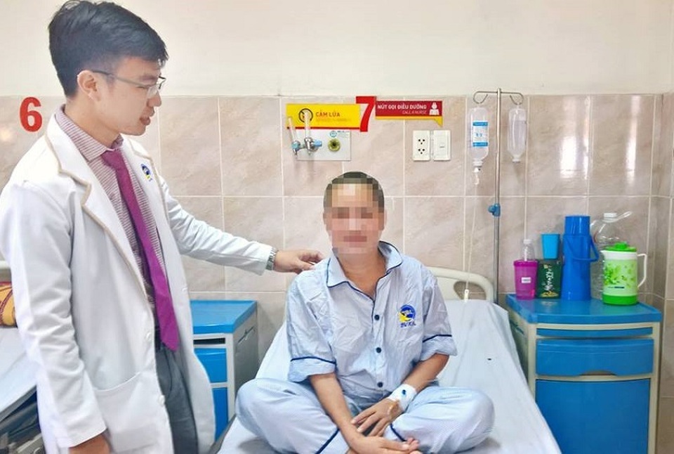 Đau đầu, mất ngủ kéo dài suốt 1 tháng vì u não - 2 Đau đầu, mất ngủ kéo dài suốt 1 tháng vì u não - 2