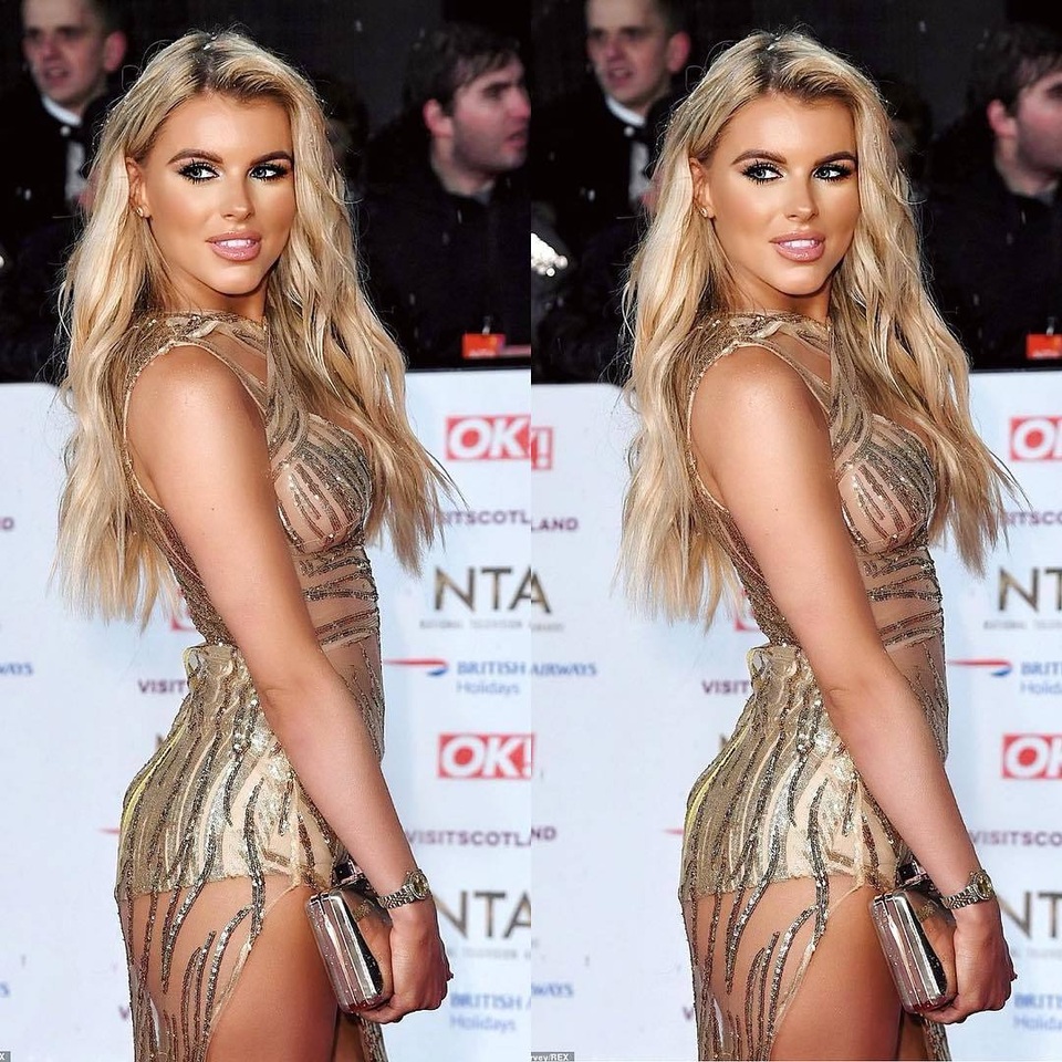 Hayley Hughes khoe cơ bụng săn chắc đáng ngưỡng mộ  - 7