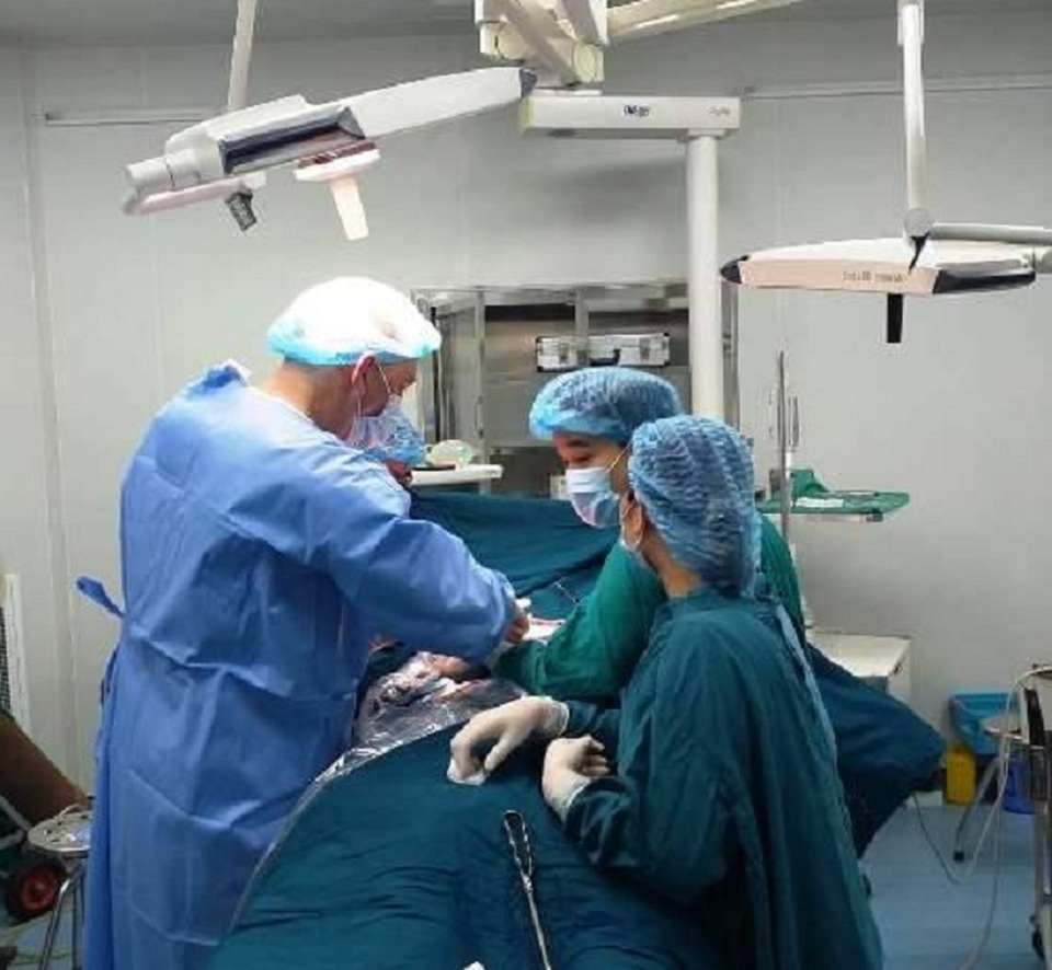 Hiếm gặp cụ ông bị ung thư vú - 1