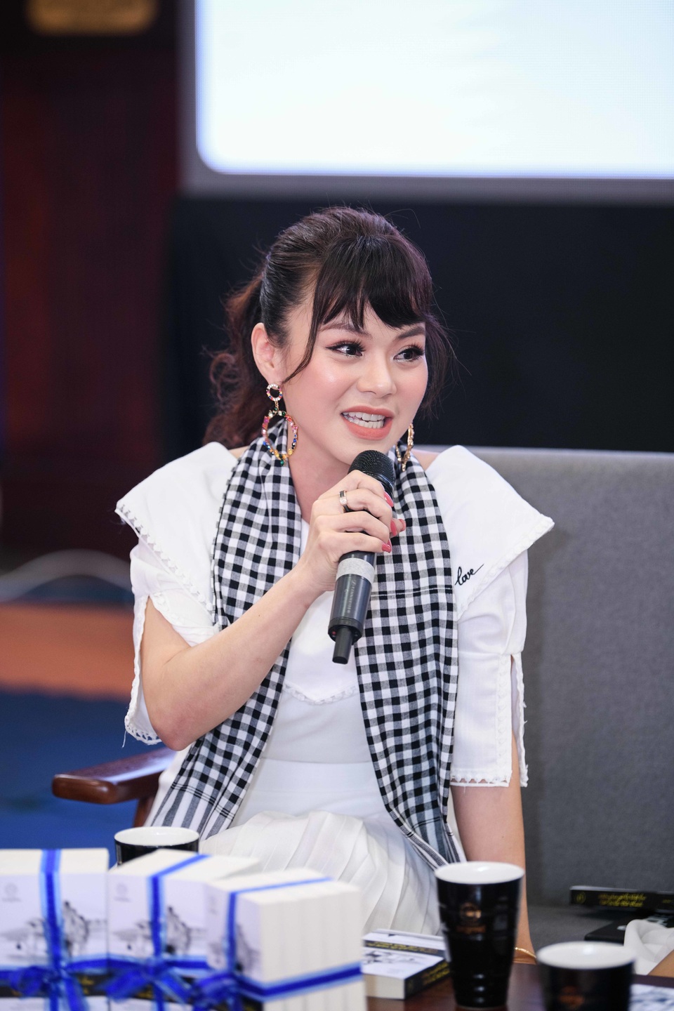 Hai Yen.jpg Hai Yen.jpg