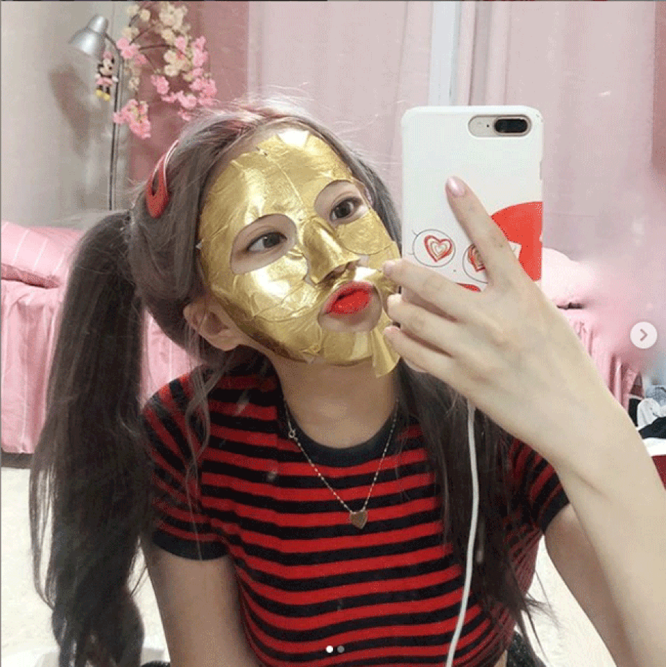 Hot girl Hàn Quốc có gần 40 vạn người mê vì làn da trắng đến khó tin - 10 Hot girl Hàn Quốc có gần 40 vạn người mê vì làn da trắng đến khó tin - 10