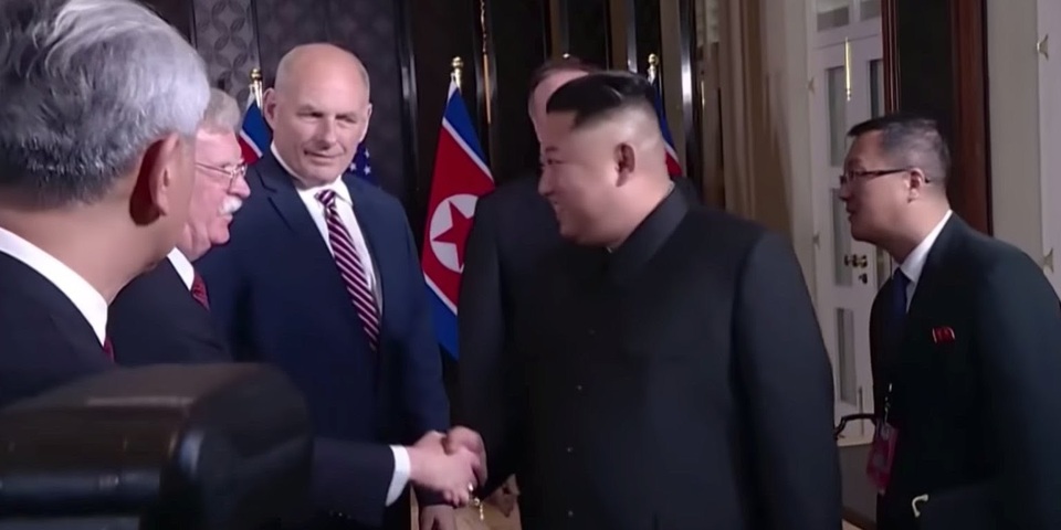 Ông Kim Jong-un từng đề nghị chụp ảnh chung với cố vấn an ninh quốc gia Mỹ - 1 Ông Kim Jong-un từng đề nghị chụp ảnh chung với cố vấn an ninh quốc gia Mỹ - 1