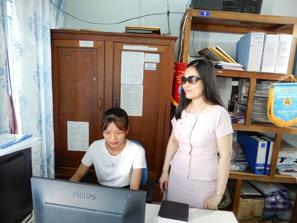 Cô gái mù, tấm gương sáng - 2 Cô gái mù, tấm gương sáng - 2