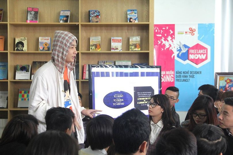 Kiếm 50 triệu/tháng nhờ nghề… “rẽ ngang” - 3 Các cựu học viên Arena thường xuyên đến trường chia sẻ kinh nghiệm làm Freelance Design