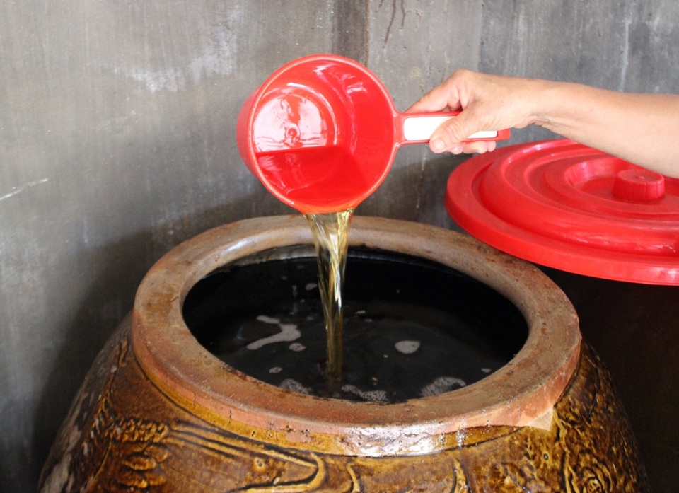 Phú Yên: Phụ nữ ở làng nước mắm truyền thống giúp nhau khởi nghiệp - 3 Phú Yên: Phụ nữ ở làng nước mắm truyền thống giúp nhau khởi nghiệp - 3