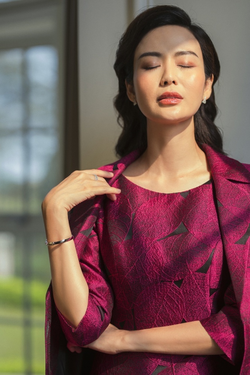 Hoa hau Thu Thuy 3.jpg Hoa hau Thu Thuy 3.jpg