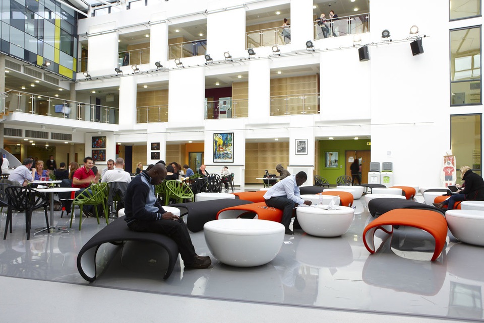 Học và nhận bằng Đại học Middlesex, Anh Quốc với chi phí tiết kiệm 75% - 2 Học và nhận bằng Đại học Middlesex, Anh Quốc với chi phí tiết kiệm 75% - 2