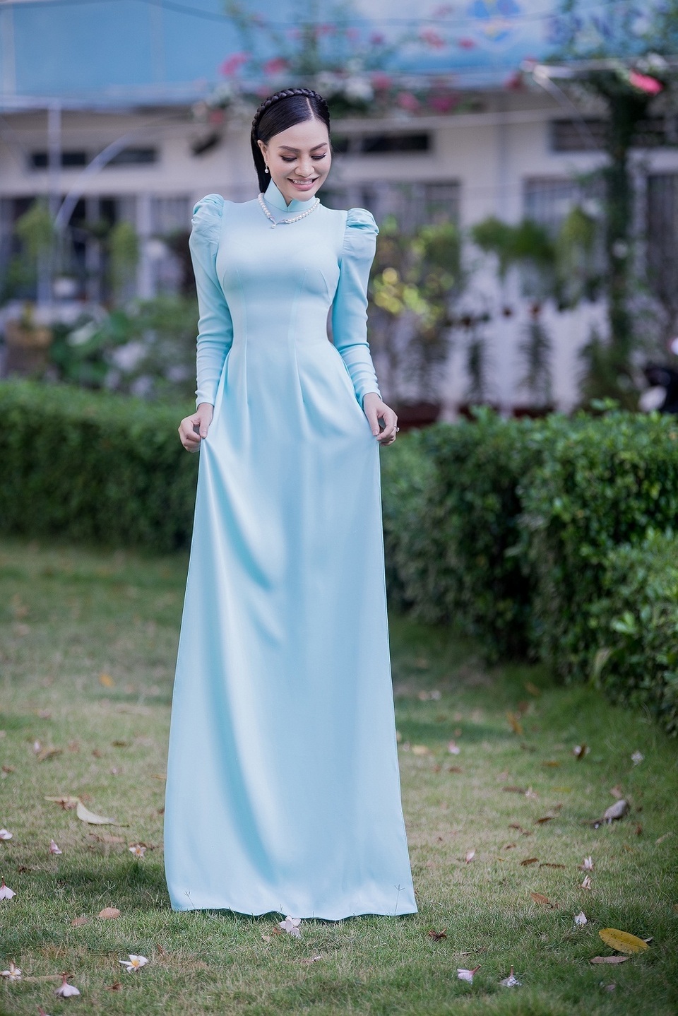 Nữ hoàng Trần Huyền Nhung với tình yêu lớn dành cho áo dài truyền thống Việt Nam. - 4 Nữ hoàng Trần Huyền Nhung với tình yêu lớn dành cho áo dài truyền thống Việt Nam. - 4