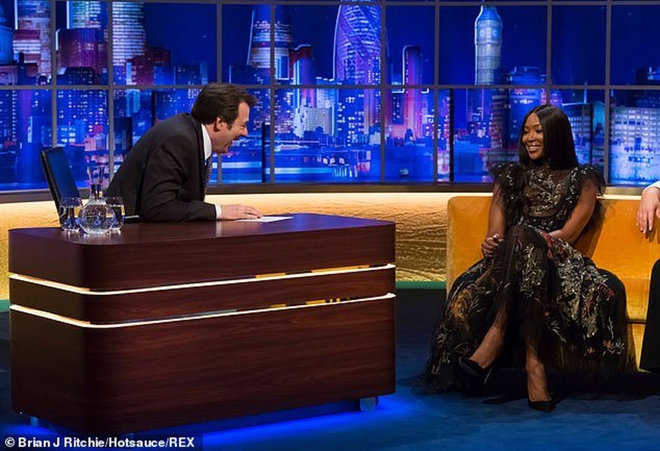 Naomi Campbell tránh né câu hỏi về người tình kém 23 tuổi - 1