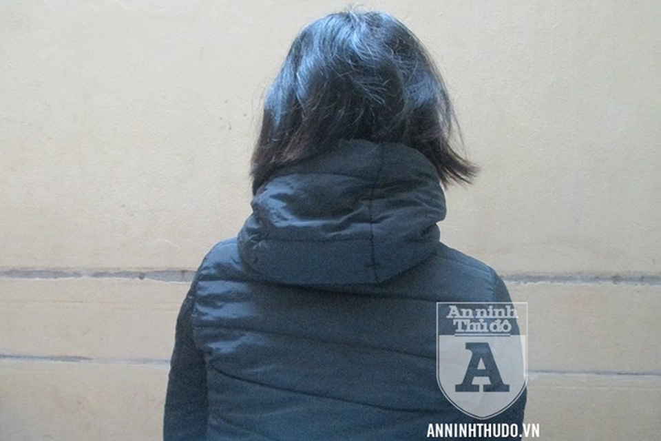 Lời kể của người phụ nữ bị kẻ ngáo đá không quen biết đòi yêu - 1