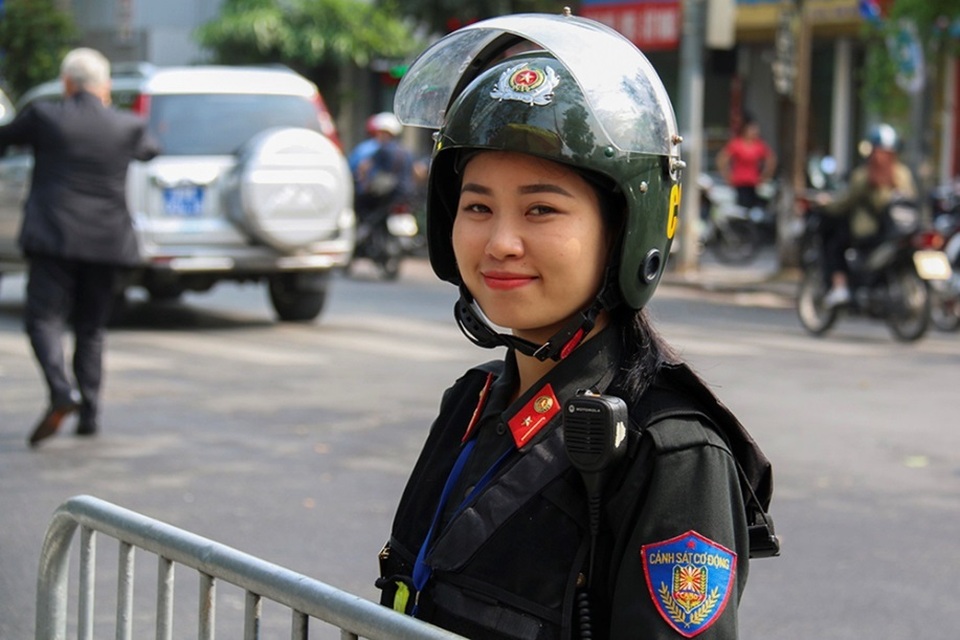 Những bông hồng thép của Cảnh sát đặc nhiệm Hà Nội - 3 Những bông hồng thép của Cảnh sát đặc nhiệm Hà Nội - 3