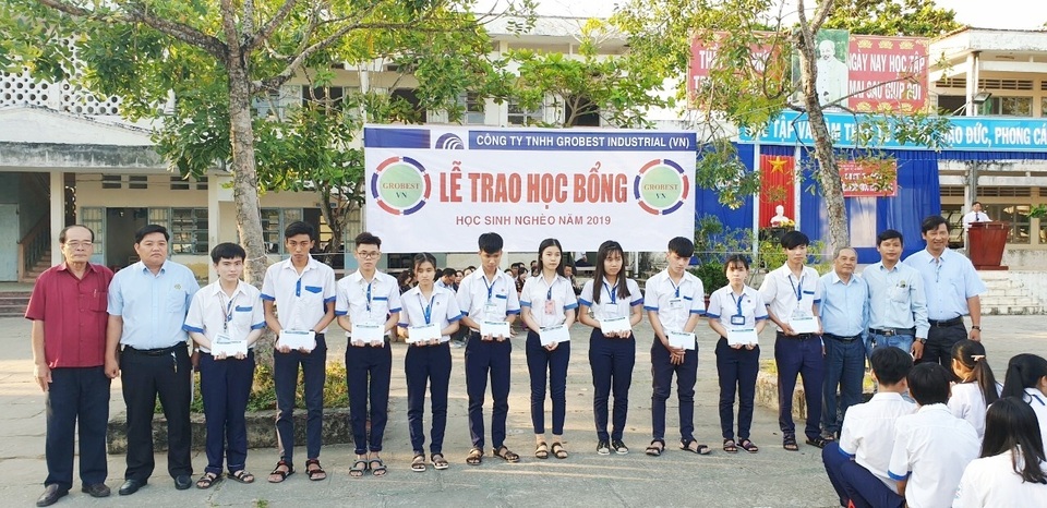 Trao hơn 350 suất học bổng Grobest đến học sinh nghèo Bạc Liêu - 5 Trao hơn 350 suất học bổng Grobest đến học sinh nghèo Bạc Liêu - 5