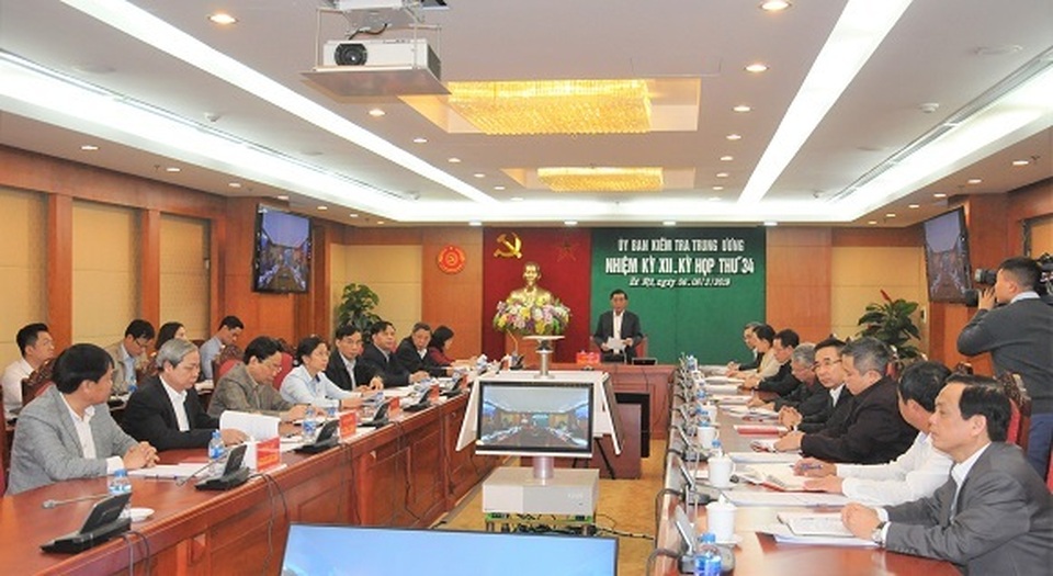 2 Đại tá bị cách hết chức vụ trong Đảng vì những vi phạm liên quan đến Út Trọc - 1 2 Đại tá bị cách hết chức vụ trong Đảng vì những vi phạm liên quan đến Út Trọc - 1