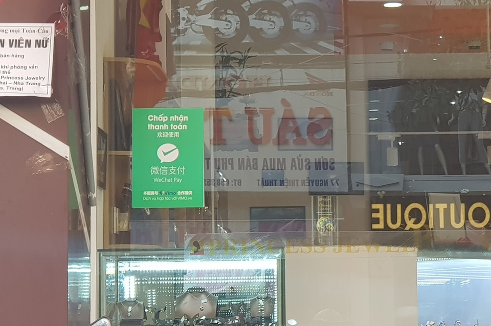 Nha Trang: Cửa hàng vẫn công khai thanh toán qua Wechat Pay với khách Trung Quốc - 4 Nha Trang: Cửa hàng vẫn công khai thanh toán qua Wechat Pay với khách Trung Quốc - 4