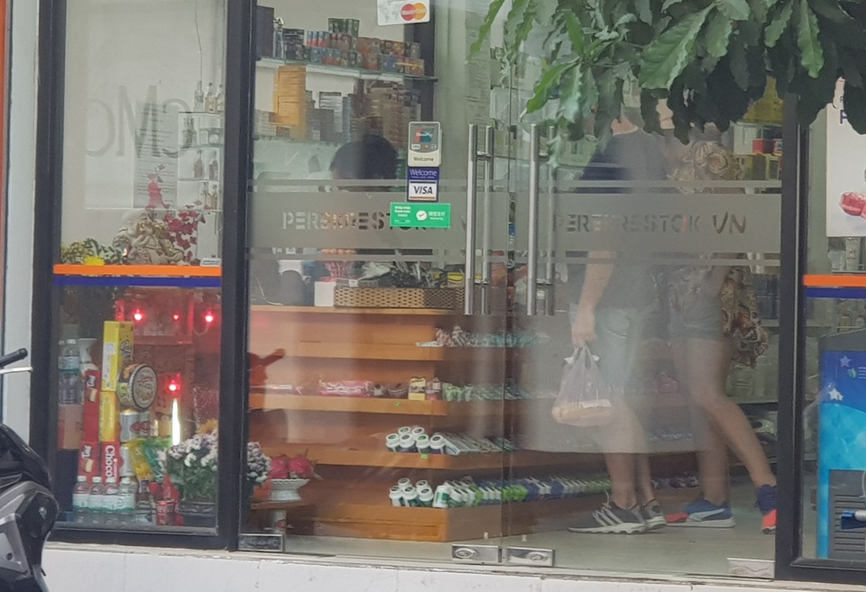 Nha Trang: Cửa hàng vẫn công khai thanh toán qua Wechat Pay với khách Trung Quốc - 2 Nha Trang: Cửa hàng vẫn công khai thanh toán qua Wechat Pay với khách Trung Quốc - 2