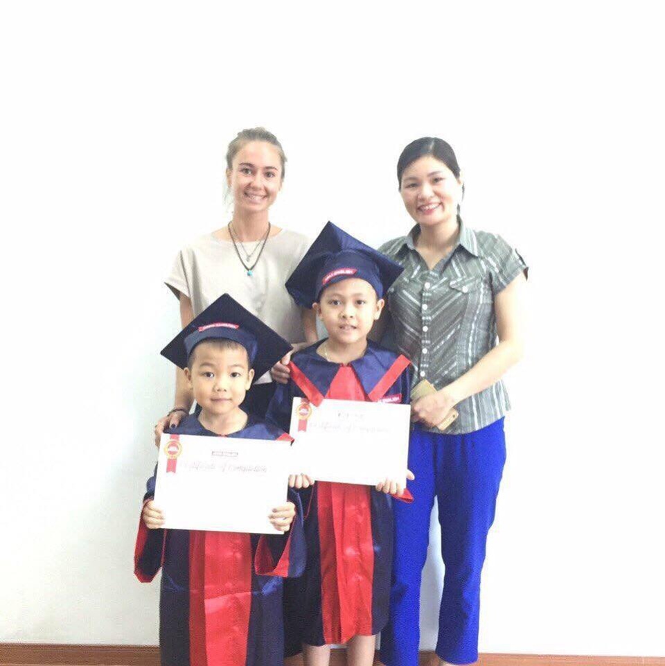 Cảm động bé lớp 2 vùng cao cùng mẹ vượt hơn 100km để học tiếng Anh - 5 Cảm động bé lớp 2 vùng cao cùng mẹ vượt hơn 100km để học tiếng Anh - 5